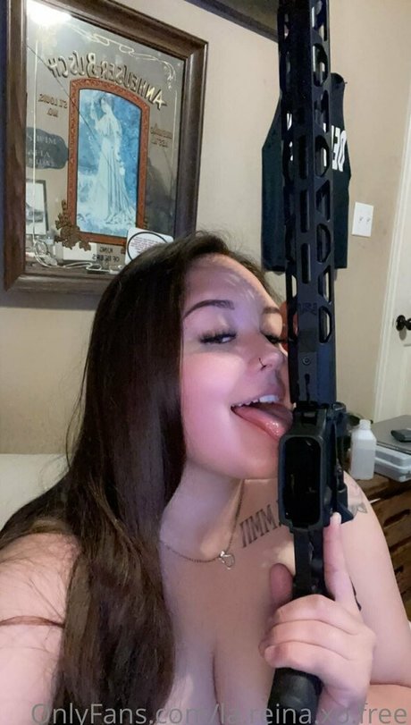 Nacktes geleaktes OnlyFans-Foto von Lareinaxofree