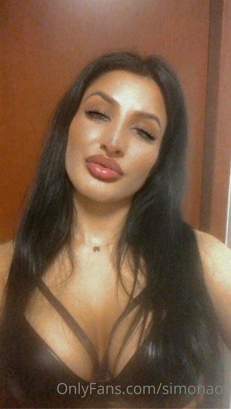 Nacktes geleaktes OnlyFans-Foto von Simonaof
