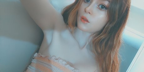 Nacktes geleaktes OnlyFans-Foto von Ella Angel