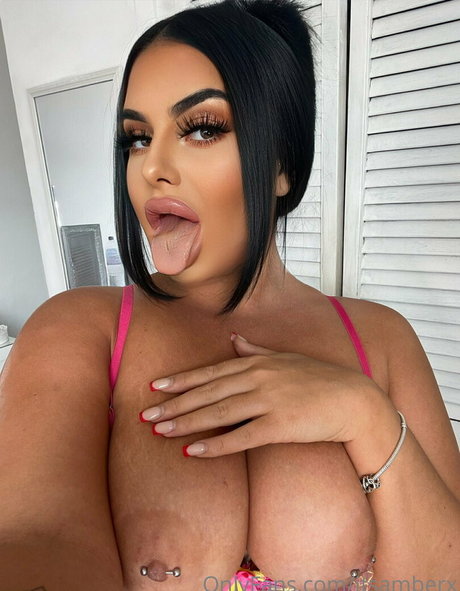 Nacktes geleaktes OnlyFans-Foto von Itsamberx