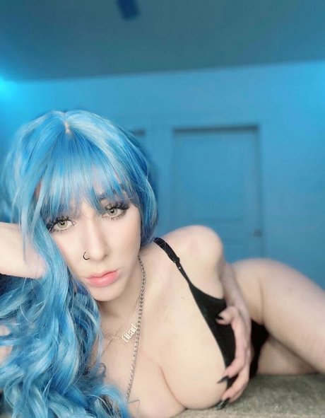 Nacktes geleaktes OnlyFans-Foto von Itsravenroses