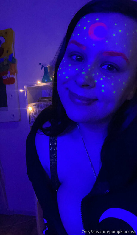 Nacktes geleaktes OnlyFans-Foto von Pumpkincrush