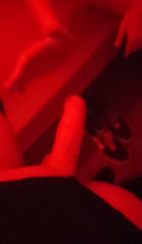 Nacktes geleaktes OnlyFans-Foto von Virtualfemboy