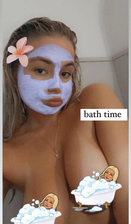 Nacktes geleaktes OnlyFans-Foto von Phoebeisobelx