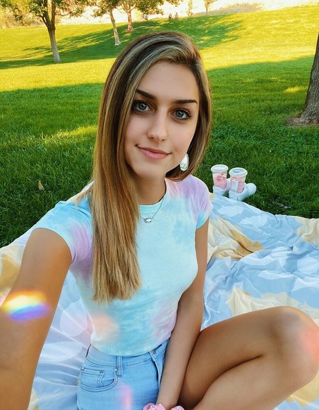 Nacktes geleaktes OnlyFans-Foto von Sophie Sommers