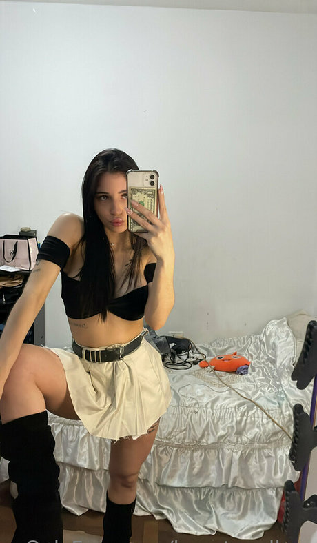 Nacktes geleaktes OnlyFans-Foto von Byantonellaar