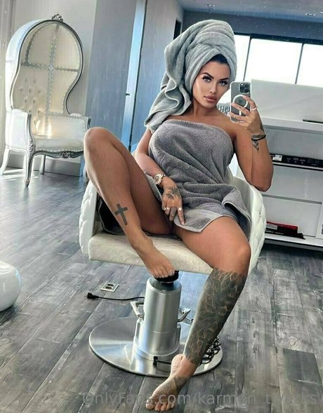 Nacktes geleaktes OnlyFans-Foto von Karmentwerks