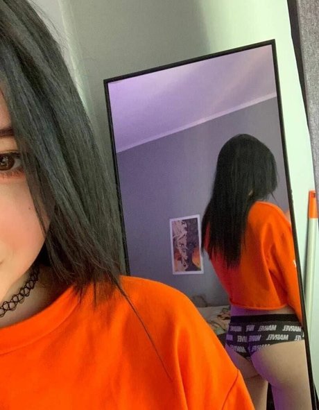 Nacktes geleaktes OnlyFans-Foto von Lorinefairy