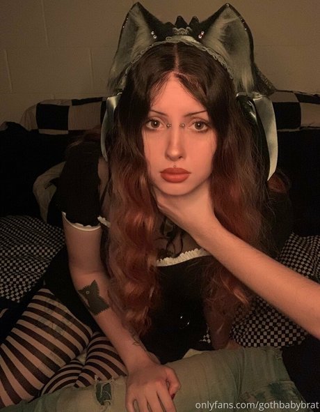 Nacktes geleaktes OnlyFans-Foto von Gothbabybrat