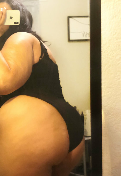 Nacktes geleaktes OnlyFans-Foto von Bbwaspasia
