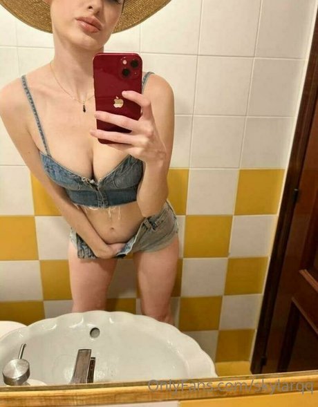 Nacktes geleaktes OnlyFans-Foto von Skylarqq
