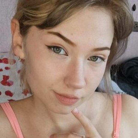 Nacktes geleaktes OnlyFans-Foto von Jennyshinevip