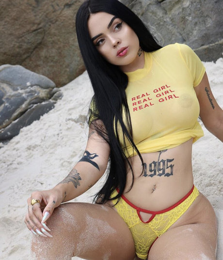 Nacktes geleaktes OnlyFans-Foto von Karina Laino